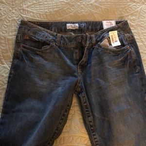 Aero gaily 11/12skinny flare nwt